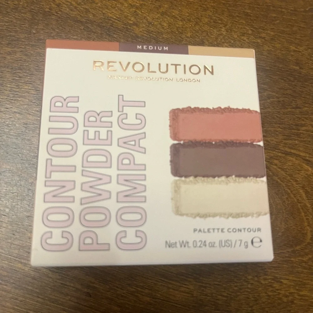 Revolution Pink and Brown Contour Bronzer Palette